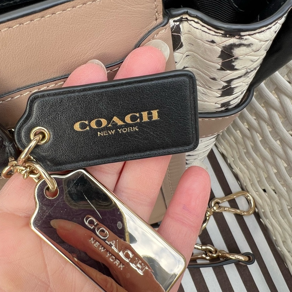 Coach Colorblock EXOTIC SWAGGER Satchel Python STONE Black White 36496 - Picture 4 of 16